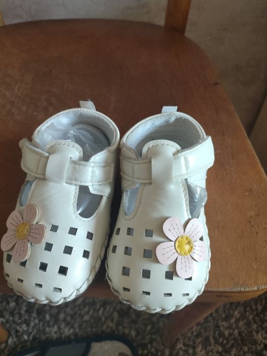 Летняя обувь для девочки