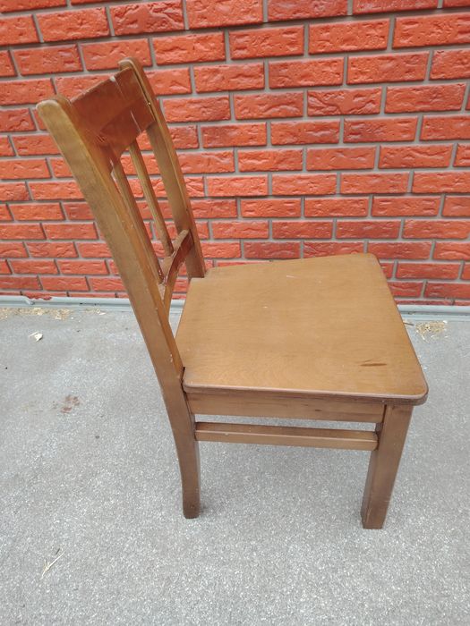 Продам деревянные стулья