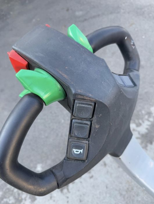 Електрическа палетна количка JUNGHEINRICH