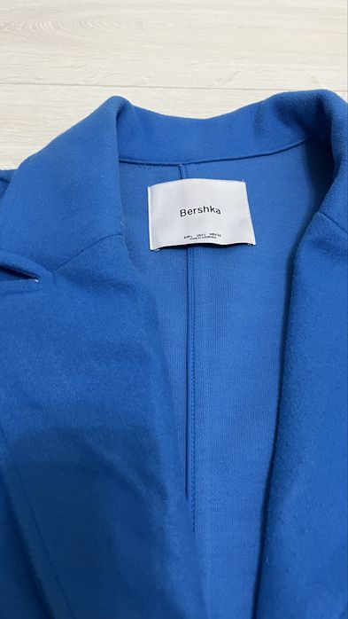 ПРОДАЮ пальто bershka за 5000тг