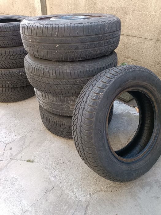 8 Cauciucuri 4 de vara și 4 de M+S 165/70R13 cu jante marca Debica Pas