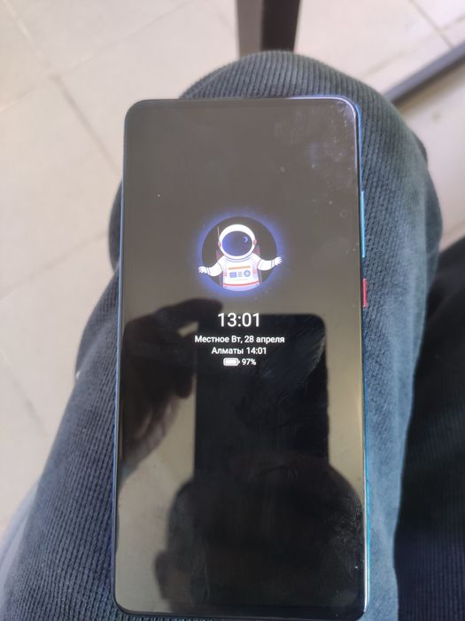 Продам телефон Xiaomi mi 9t
