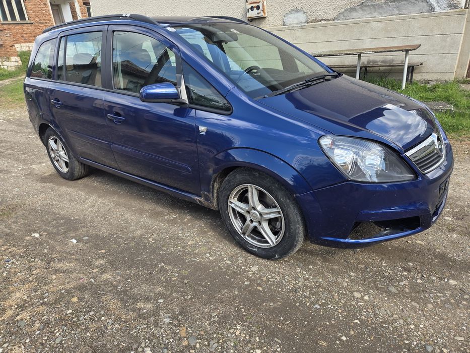 Продавам Opel Zafira  7 местен 2006 година