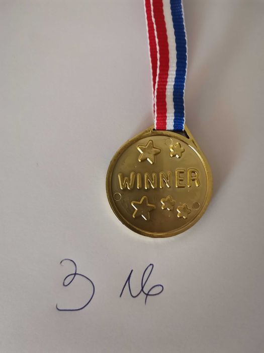 Детски медали от пластмаса от 3,6 и 10лв