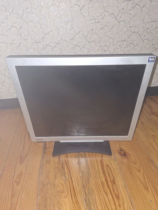Продам монитор 17 Benq