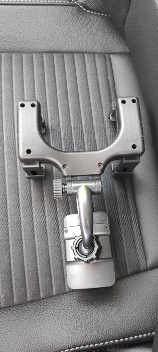 Универсална поставка за телефон /на огледалото на автомобил/