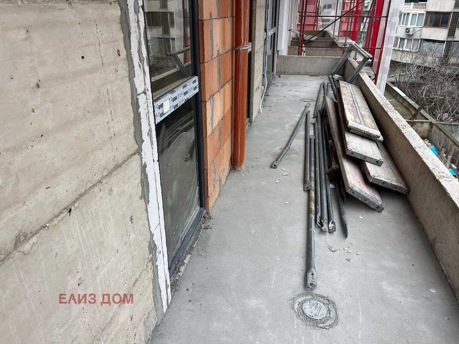 Тристаен апартамент в гр. Варна, р-н Окръжна болница