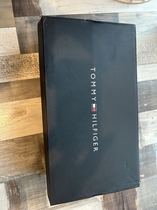 Обувки Tommy Hilfiger