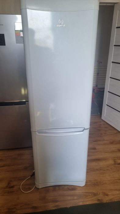 Холодильник б у , Indesit , 185 ×60