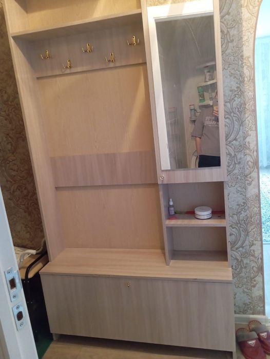 Продам прихожей  в хорошем состоянии
