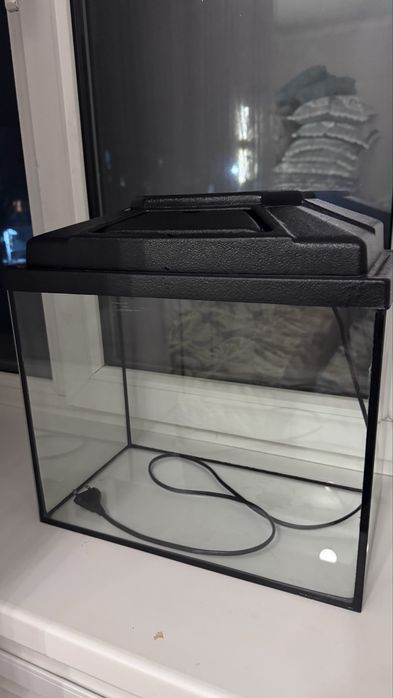 Продается Аквариум 30л
