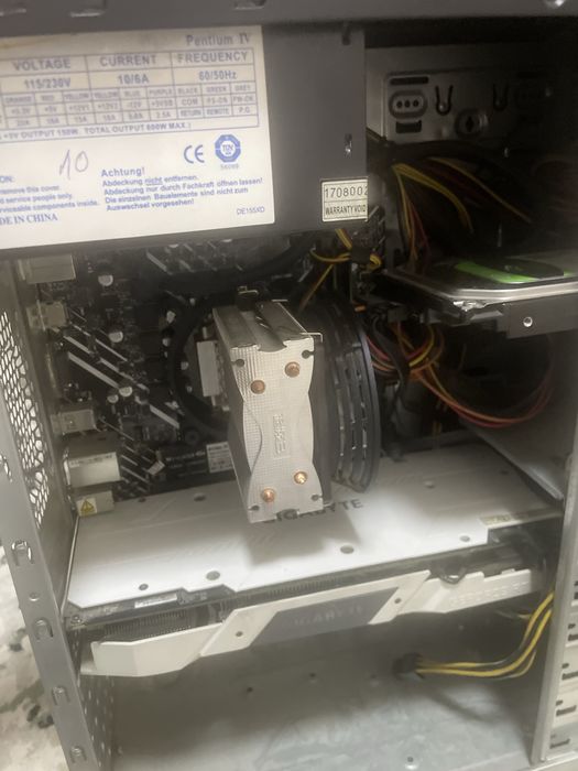 Na stolniy kompyuter srochna sotiladi