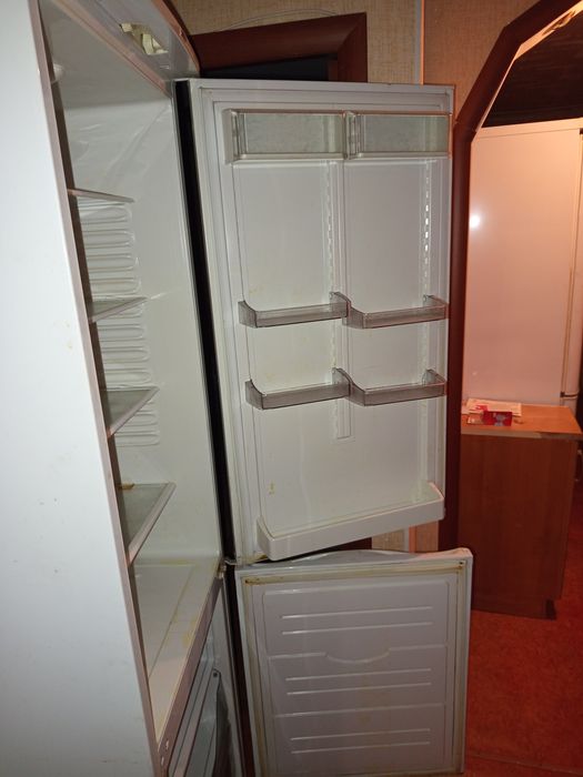 Продам срочно Холодильник