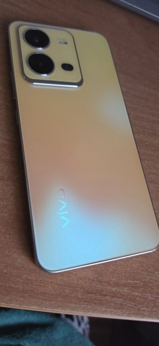 Продам Vivo v25e
