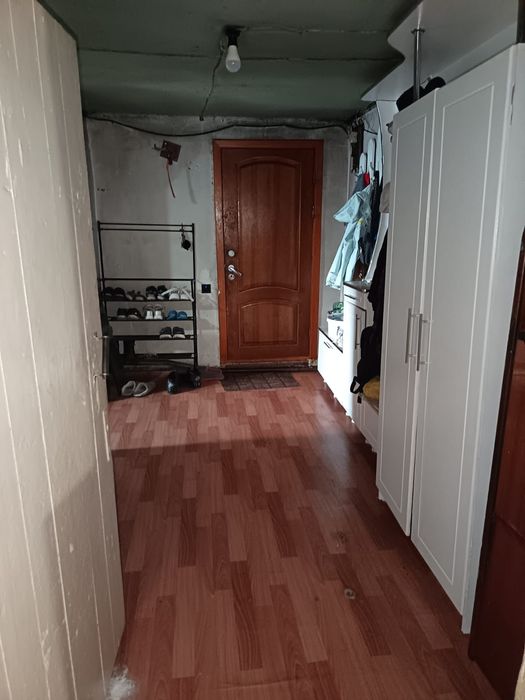 Орыс жезөкшелері еркектерге қызмет көрсетеді