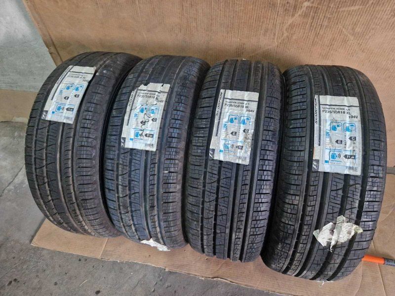 4 Pirelli R18 235/55/ -
нови летни гуми DOT1719