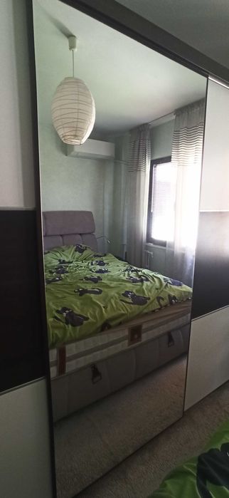 Гардероб с плъзгащи врати