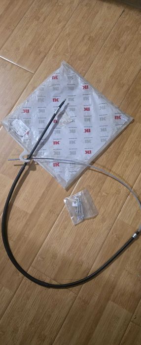 Тросик стояночного тормоза (правый) BMW E39