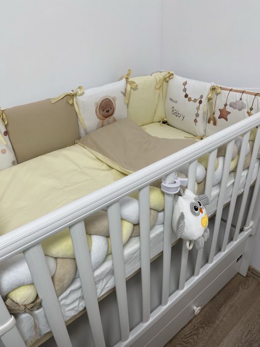 Дървена кошара бяла