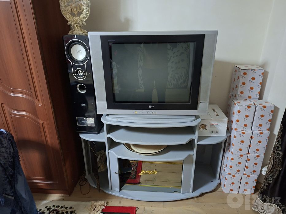 Телевизор ва поставка