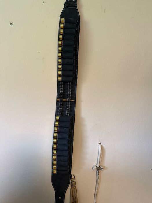 Патрондаши, кании, паласки от естествена кожа