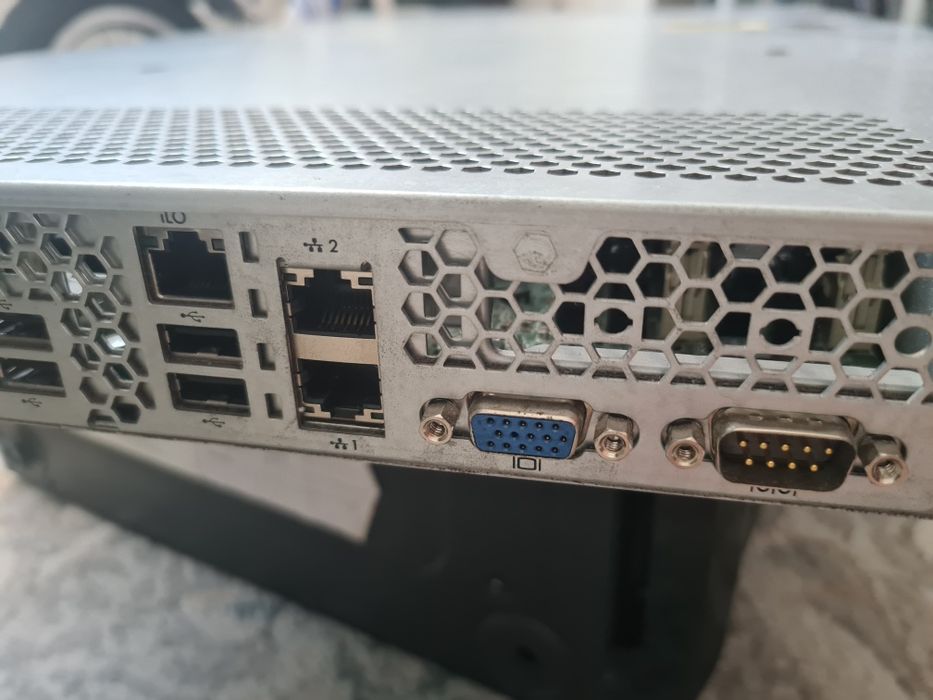 Сервер HP ProLiant DL160 Gen8