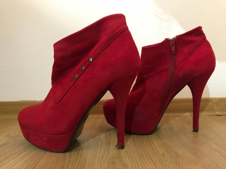 Botine Rosii cu toc cui