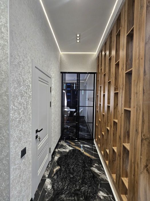 Чиланзар Ц 2/5/8 Новостройка  еворемонт с мебелью техника