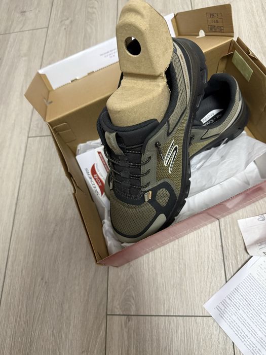Adidasi SKECHERS ArchFit noi la cutie