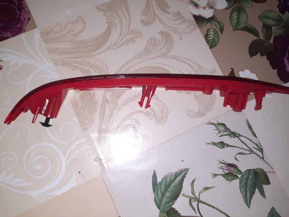 Продам отражатель задний на хюндай