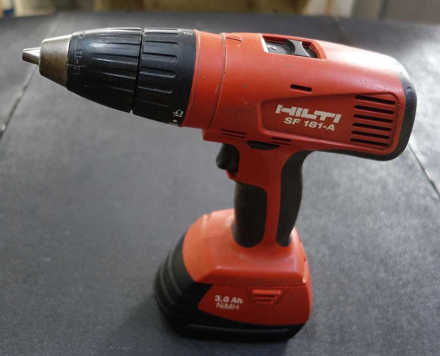 Винтоверт 2батерии зарядно куфар