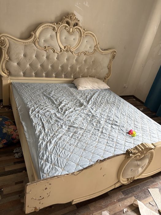 Кровать двух спальный