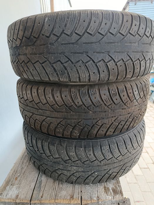 Шины зимние б/у.