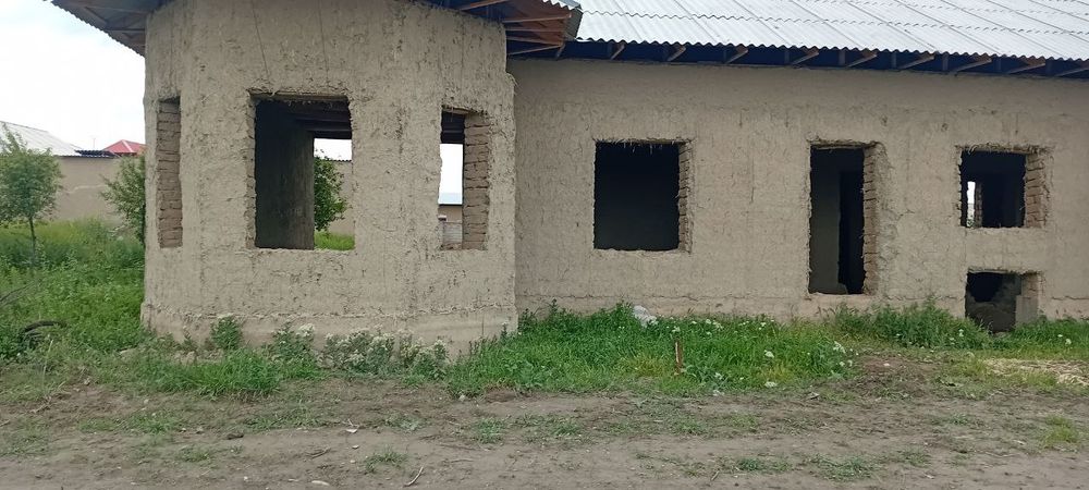 Уй сотилади 10сотх