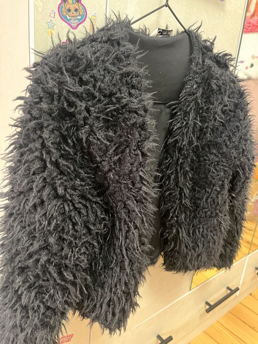 Продавам детска жилетка, елече 6г, 10г и 11г