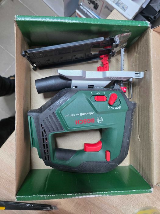 Fierastrau vertical fara fir Bosch Powertools AdvancedSaw 18V-140