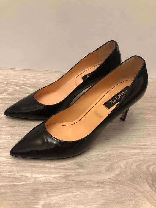 Pantofi dama, MUSETTE, piele, marimea 38, negri, stare foarte buna