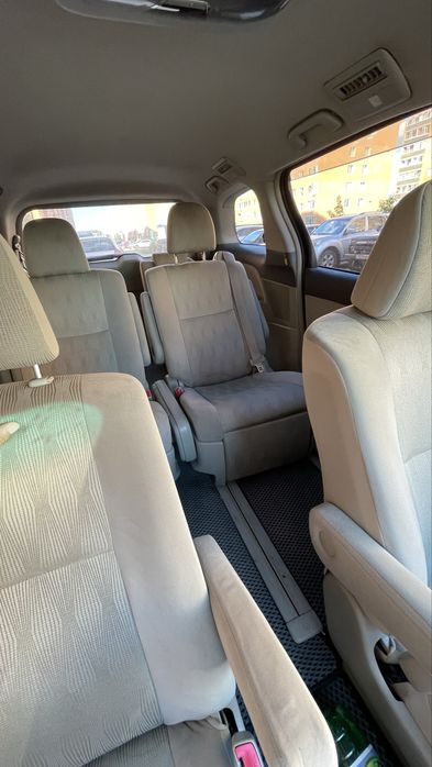 TOYOTA ESTIMA 2010 чистый казах
