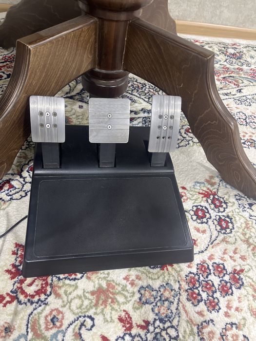 Игровой руль трастмастер 300рс