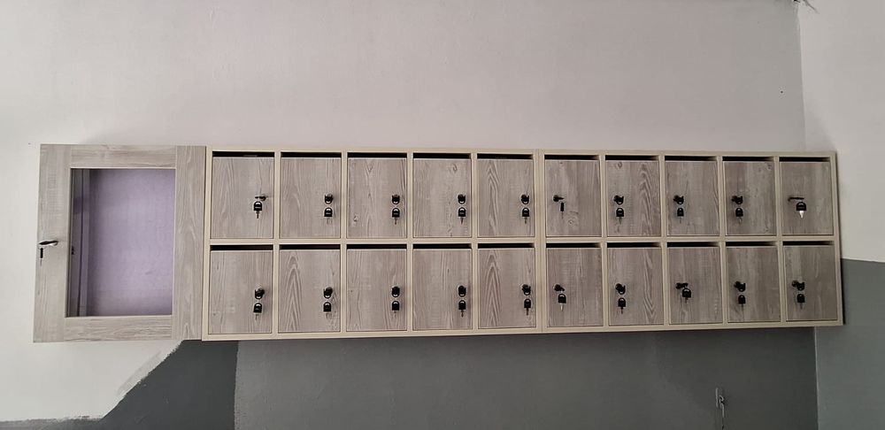 Cutii postale pentru scari de bloc