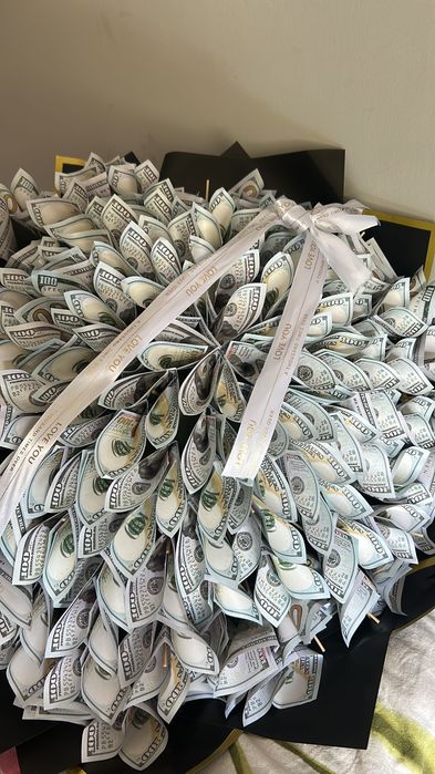 Денежный букет 200 долларов