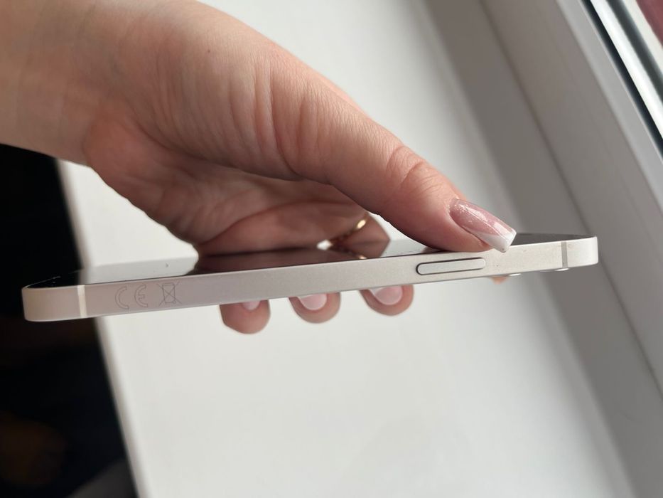 Продам 12 айфон