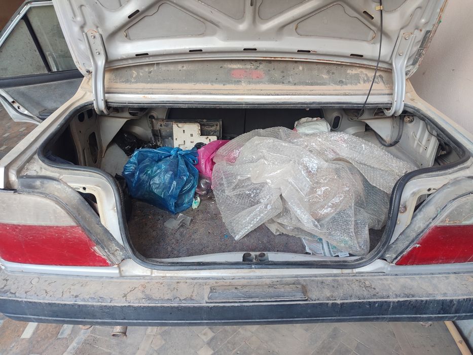 Tayota 4WD terkl 1984-yil ishlab chiqarilgan