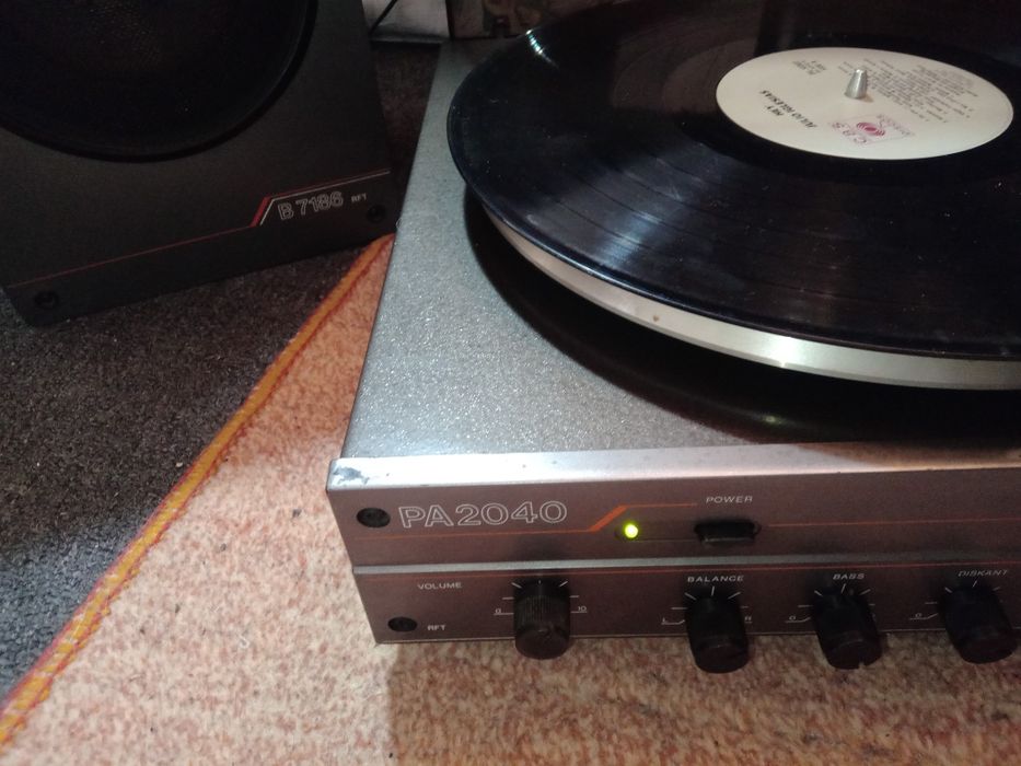 Pikup Unitra-RFT PA2040 cu boxe.