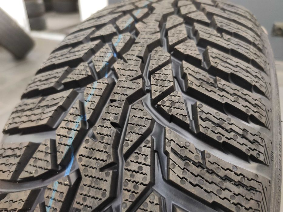 Единични гуми с размер 205 60 16