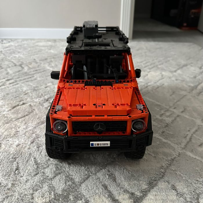 Конструктор LEGO TECHNIC "Mercedes-Benz G 500 PROFESSIONAL Line"