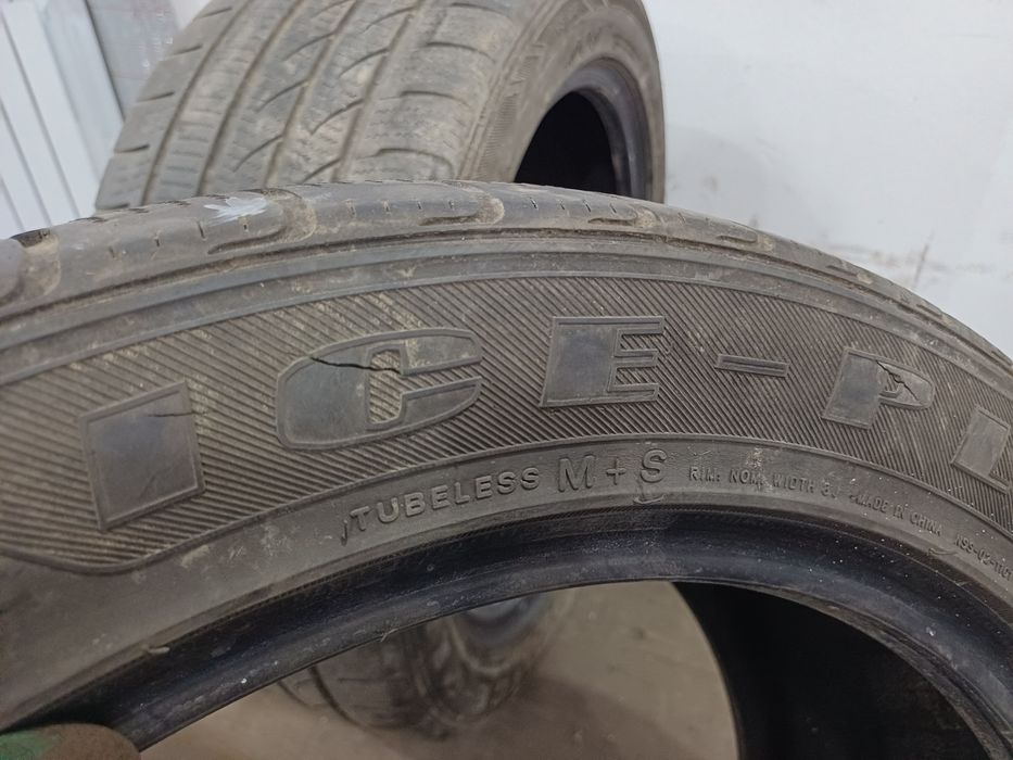 Шины 245/45 R18 Minerva пара.