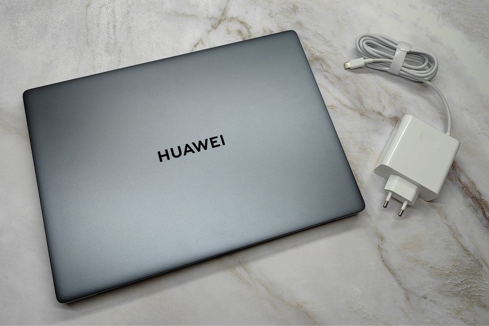Продам компактный, легкий ноутбук Huawei MateBook D14