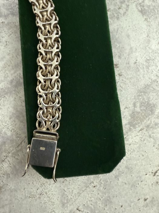 Продам серебренный браслет