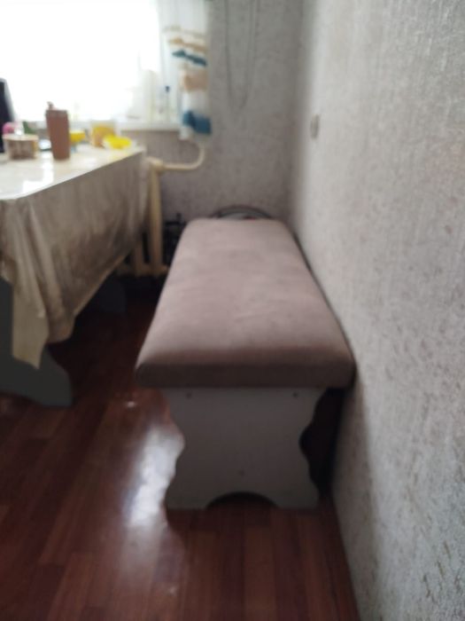 Стульчик с отсеком для хранения